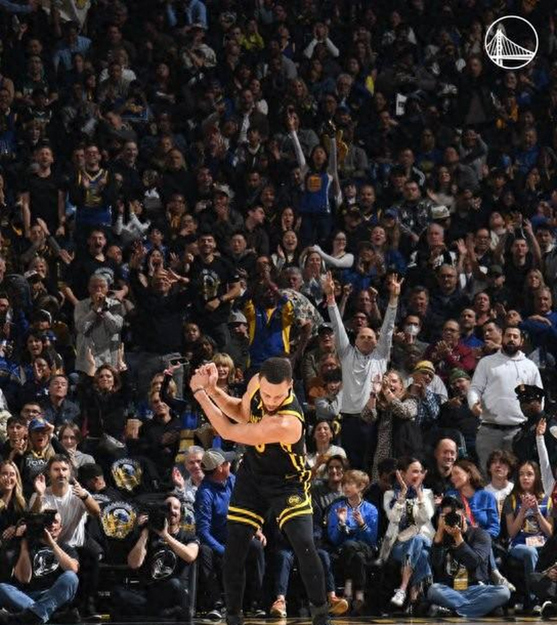 关于雄鹿队闪耀全场，难以被碾压的信息